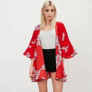 Kimchi Blue Red White Floral Short Sleeve Belted Kimono Size  XS-S